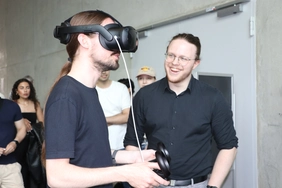... und Technikenthusiasten (Fotos: THI).