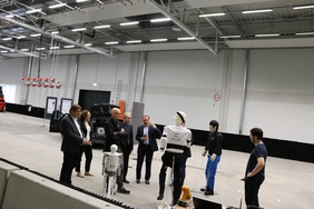 Figure: Deputy Director of CARISSMA Prof. Michael Botsch then gave the BMBF and the project management agency representatives a guided tour of the CARISSMA hall and several laboratories