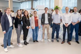 Gruppenbild der Refferierenden/Mitarbeitenden des KI Workshops der Firma Baur