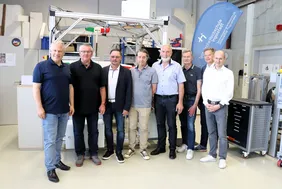 Im Austausch: Dr. Christian Lösel (v.l.n.r.) mit den Stadtrats-mitgliedern Fred Over, Thomas Deiser, Roland Meier, Franz Wöhrl und Albert Wittmann sowie dem Landtagsabgeordneten Alfred Grob und Professor Gerhard Elsbacher (Foto: THI).