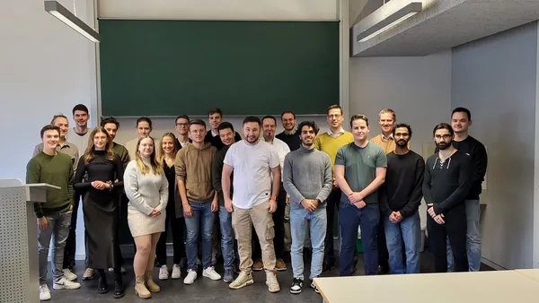 19 Master's students were given an insight into practice (Photo: THI).