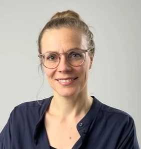 ... und Professorin Daniela Bergmann (Fotos: privat).