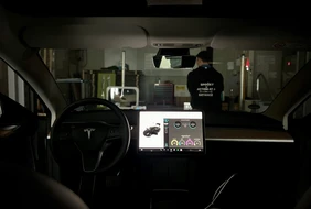 Innovative Technologie im Tesla (Foto: THI).