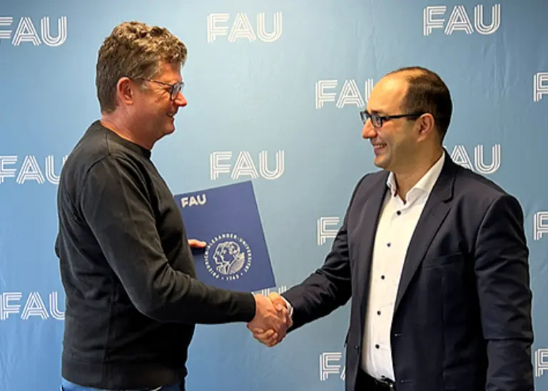 Professor Marc Stamminger (left) with Dr-Ing. Anatoli Djanatliev (Photo: FAU Tech).