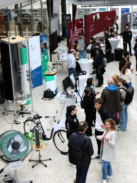 Hunderte Besucherinnen und Besucher informierten sich über das An-gebot der THI (Foto: THI).