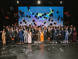 Promovierte feiern an der THI den erfolgreichen Abschluss ihrer Dissertation