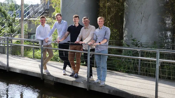 Gruppenbild der 1. und 3. Gewinner des Management Cup Bayerns
